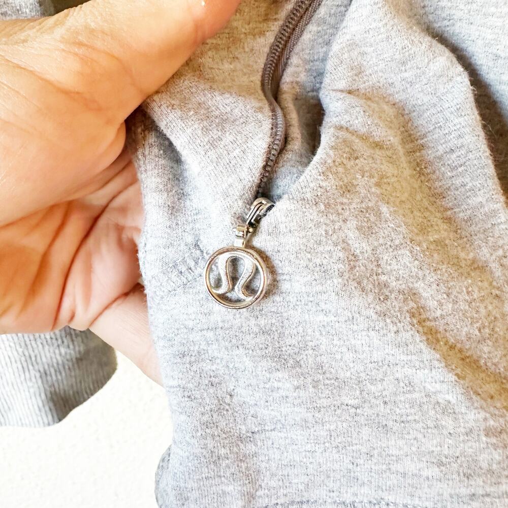 Lululemon Scuba Cowl Neck Pullover Sweatshirt Womens 6 Heathered Light Grey - Picture 5 of 7